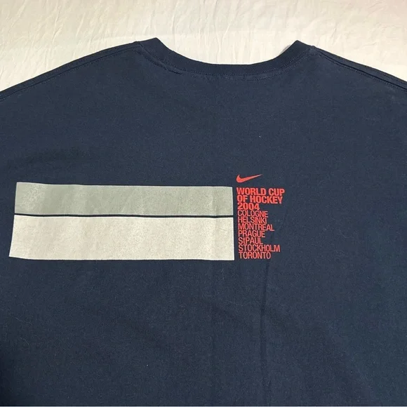 Nike 2004 men’s tshirt - Picture 4 of 4